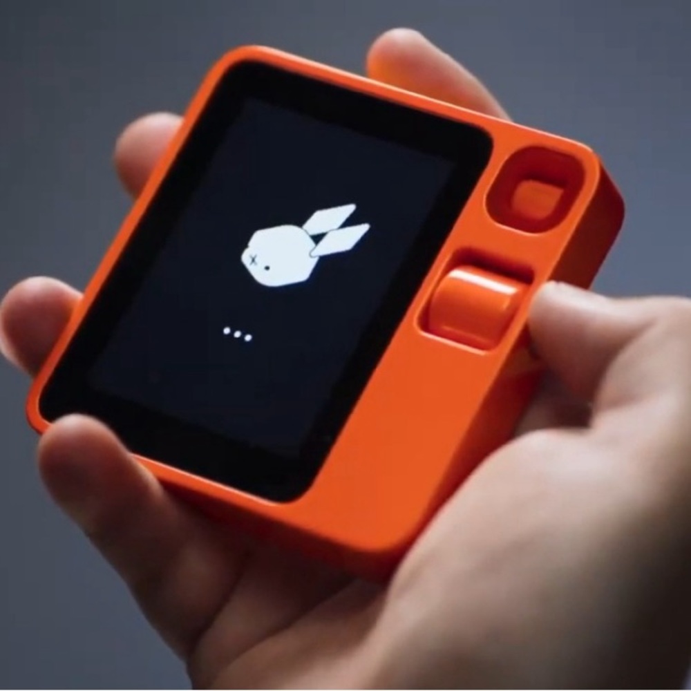 Rabbit R1 Personal Aí Assistant